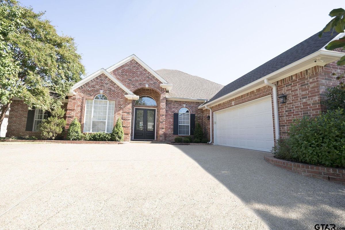 Photo for Susan Sutton, Listing Agent at Coldwell Banker Apex - Tyler