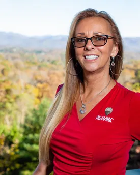 Photo for June Tassillo, Listing Agent at RE/MAX Elite Realty