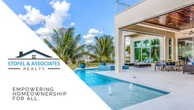 Photo for Michelle Sitthiphong, Listing Agent at Stofel & Associates Realty