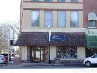 image 1 for 401 S Main St Commercial $75,000