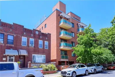 Photo for Ivy Wei Feng, Listing Agent at Ashford Homes LLC