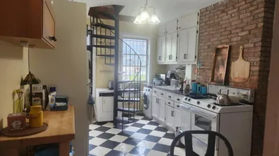 Photo for Valerie Joyner Emanuel, Listing Agent at LW Erskine Realty, LLC