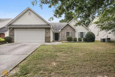 Photo for Larencia Bright, Listing Agent at PalmerHouse Properties
