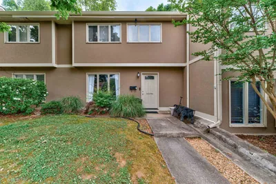 Photo for Rhonda Lewis, Listing Agent at PalmerHouse Properties