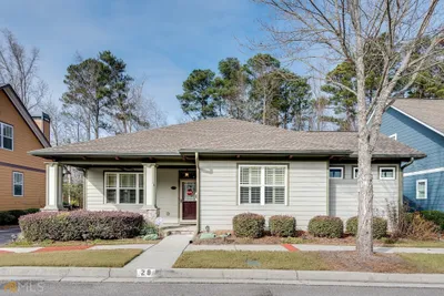 Photo for Rhonda Lewis, Listing Agent at HomeSmart
