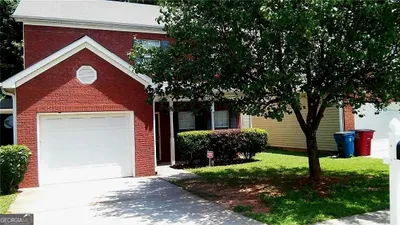 Photo for Shalanda Henry, Listing Agent at HomeSmart