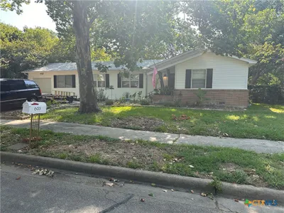 Photo for Lauren Pearce, Listing Agent at Elevate Texas Real Estate