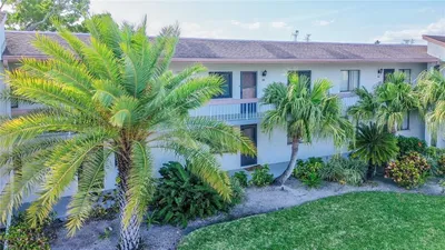 Photo for Ola Lombardi, Listing Agent at ALIGN RIGHT REALTY CLEARWATER