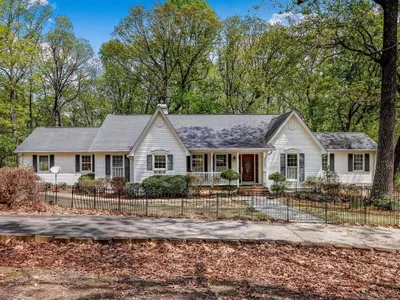 Photo for Jamie Floyd, Listing Agent at Bella Realty Group, Inc.