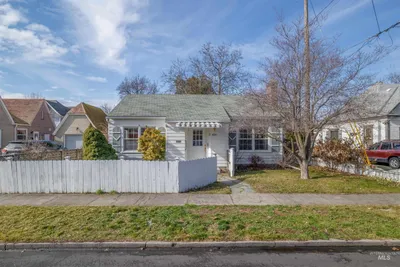 Photo for Elizabeth Quinzio, Listing Agent at KW Lewiston