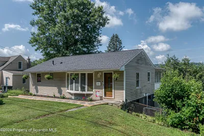 Photo for Amber Marie Dolezal, Listing Agent at Iron Valley Real Estate Greater Scranton