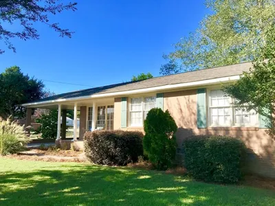 Photo for Linda Fischer, Listing Agent at ERA Wilder Realty/Midtown