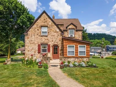 Photo for Shane Hinderliter, Listing Agent at KELLER WILLIAMS REALTY