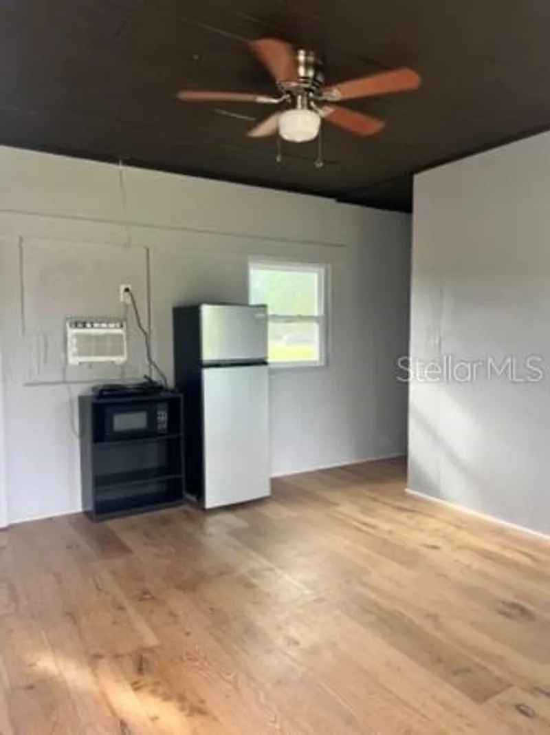 8010 SE US HIGHWAY 301 Rental Apartment Listed by Daniel Colombo