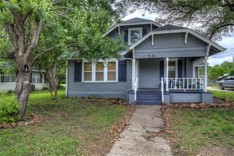 300 N Houston Street Residential Single Family Detached $300,000 ...