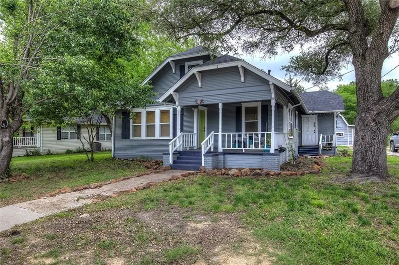 300 N Houston Street Residential Single Family Detached $300,000 ...