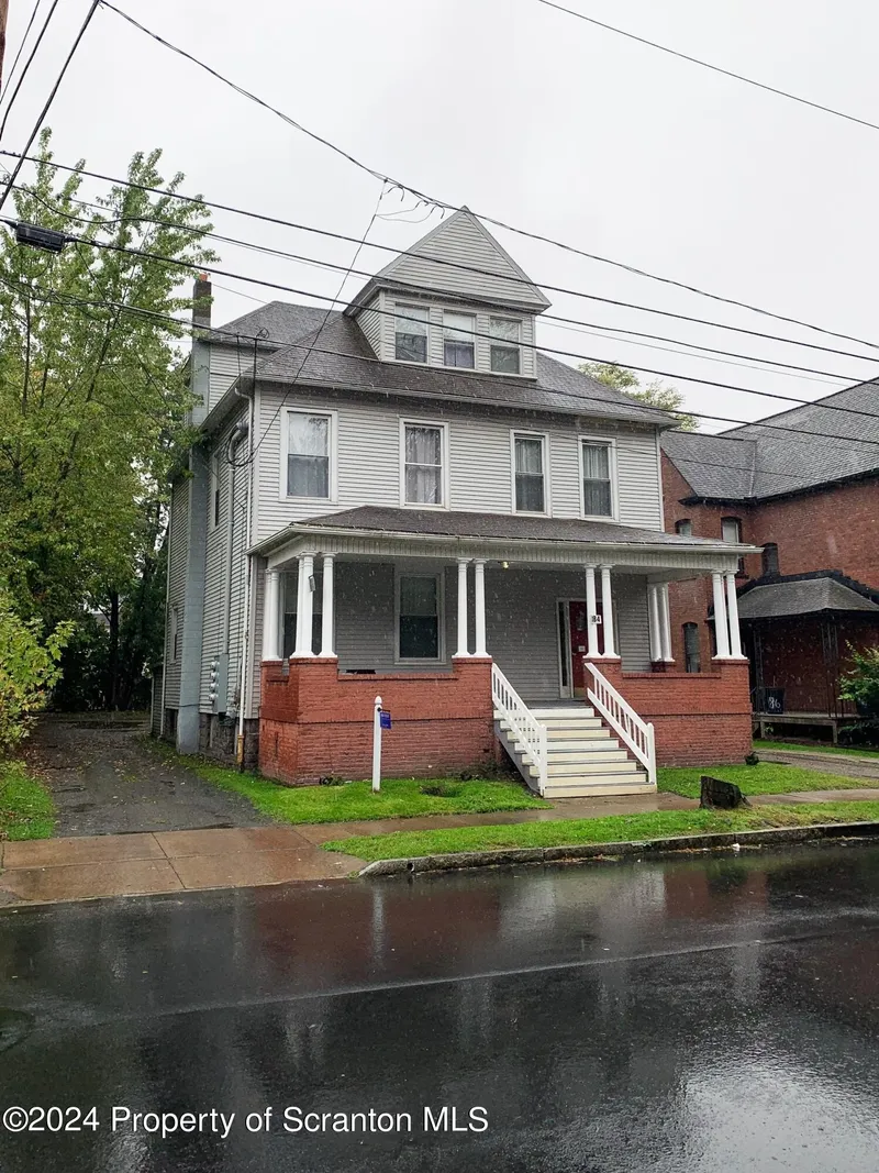 184 W River Street MultiFamily Single Family Attached $325,000 — Listed ...