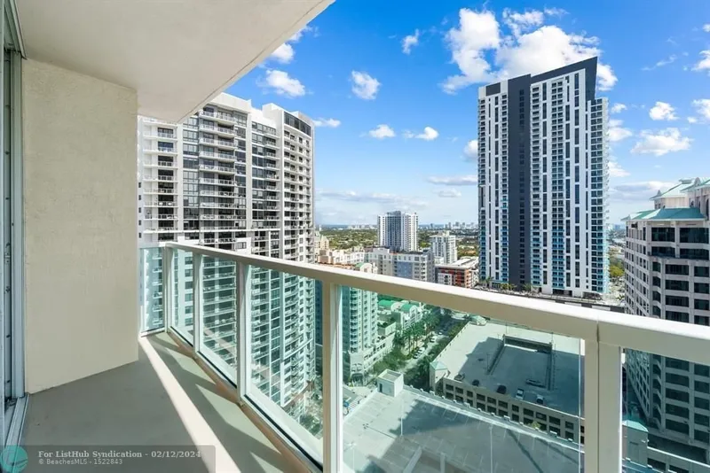 350 SE 2nd St Residential Condominium $699,000 — Listed by Evie Fortney ...